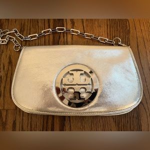 Tory Burch Amanda silver clutch with detachable strap.  Authentic!